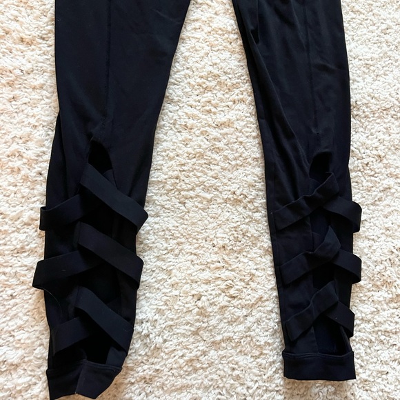 Athleta Black Leggings with Lace back Size Medium - Picture 8 of 9